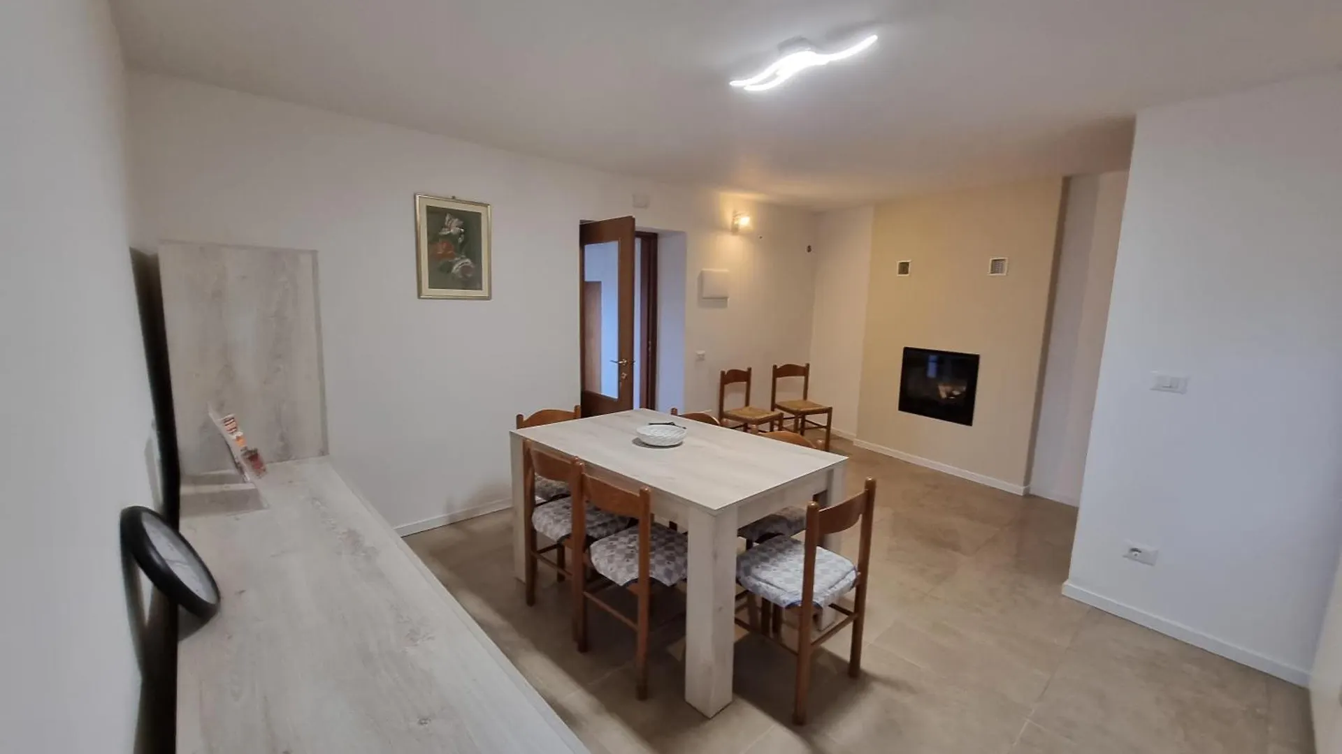 Casa Del Pozzo Apartamento Vercana Itália